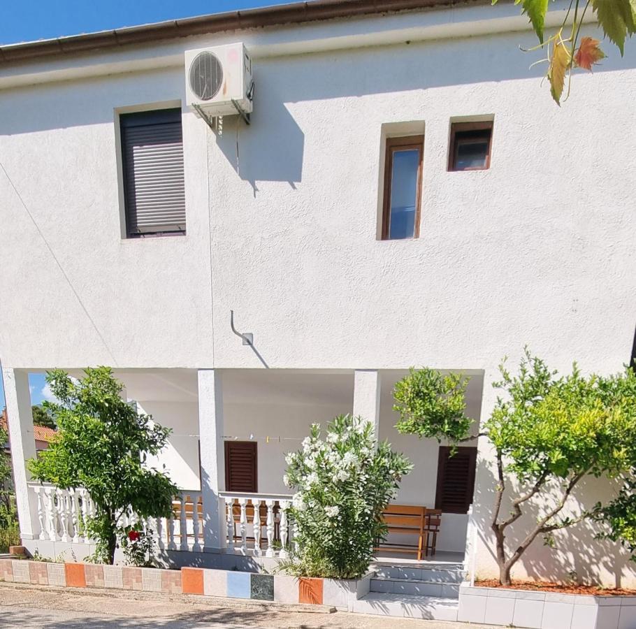 Holiday Home Jukic Pr Seline Buitenkant foto